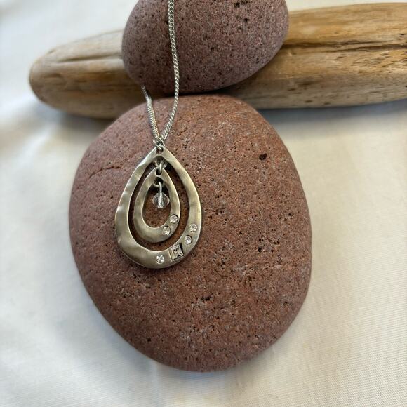 Organic Hammered Teardrop Necklace Silver Crystal Rhinestone Details - Picture 4 of 7